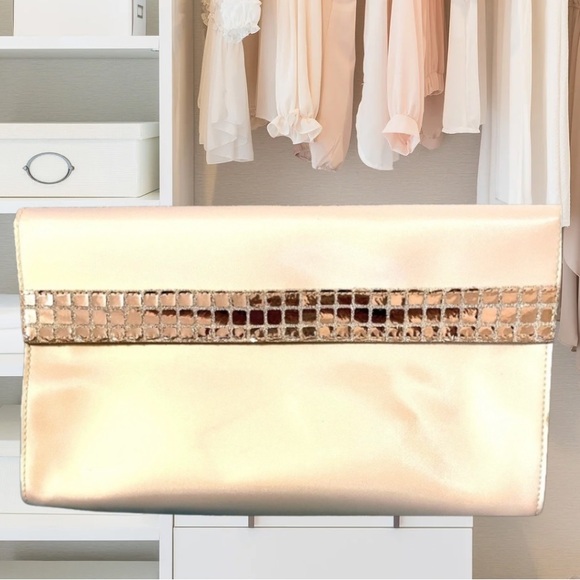 Dior Parfums Gold Cosmetic Bag Authentic - Picture 1 of 6